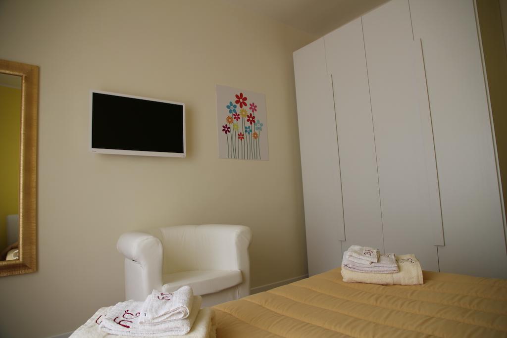 Domus Yenne Suites Cagliari Eksteriør billede