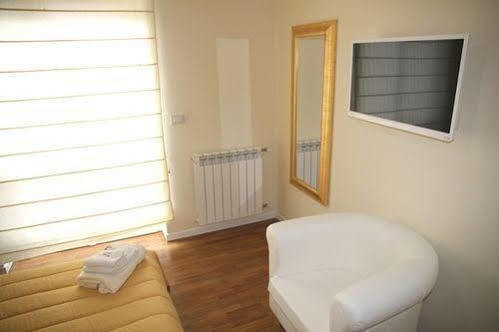 Domus Yenne Suites Cagliari Eksteriør billede